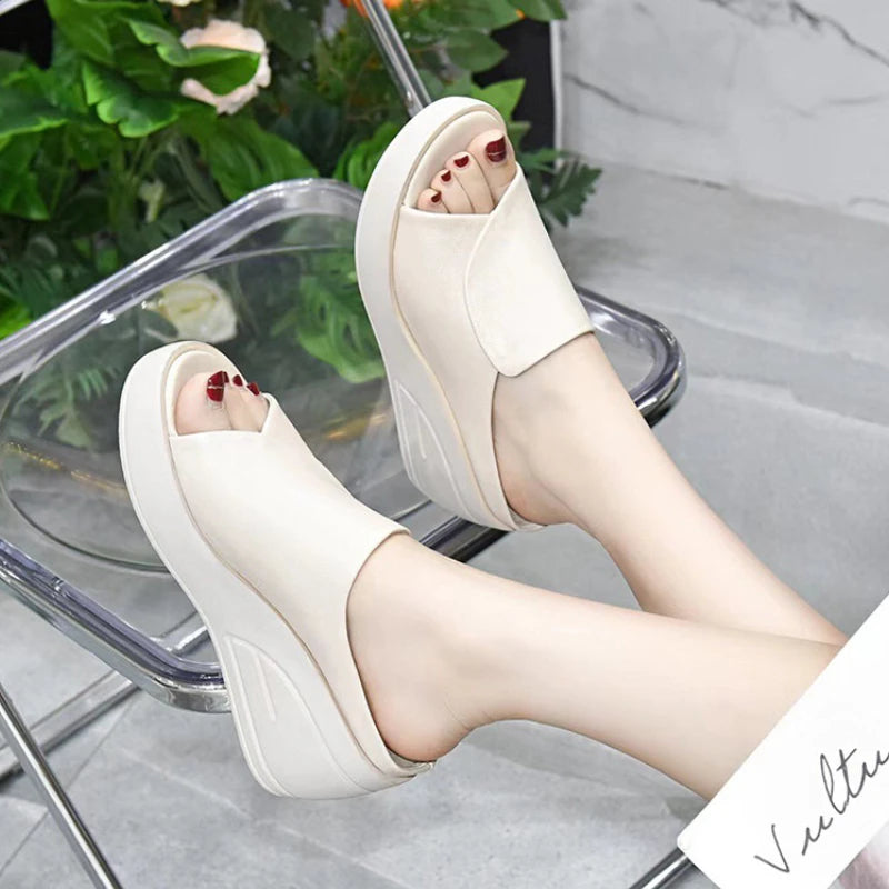 Nieuwe dames sandalen – zwarte sleehak met open teen