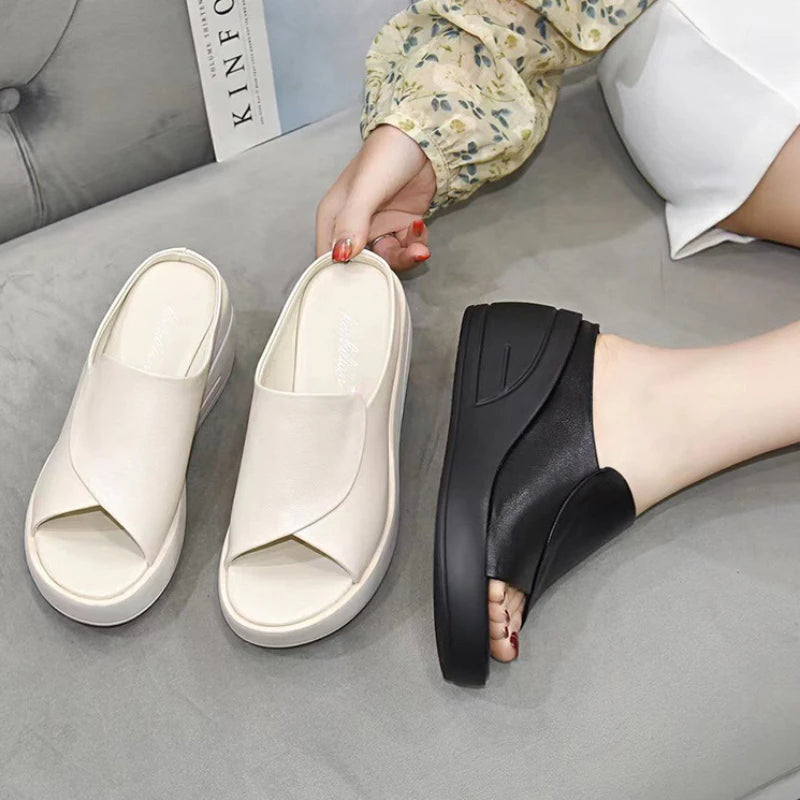 Nieuwe dames sandalen – zwarte sleehak met open teen